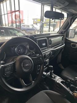 جیپ رانگلەر